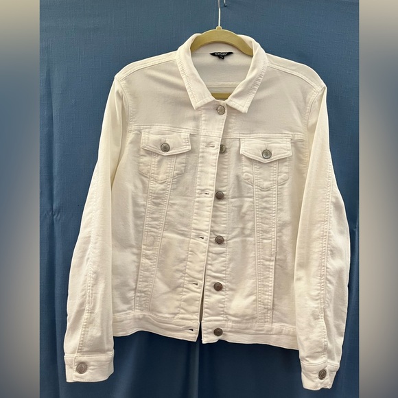 White cotton stretch jeans jacket. Size L. In great condition. - Picture 2 of 3